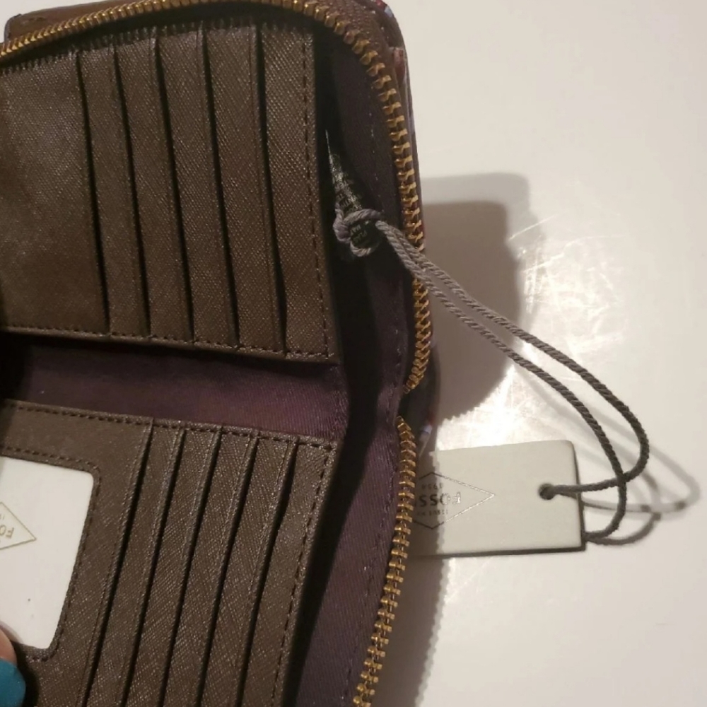 Fossil Wallet - Picture 6 of 6